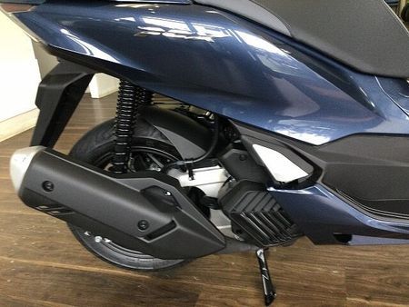 ホンダ PCX125 PCX125 【上質な走りと流麗なデザインのプレミアムスクーター!】!! 24