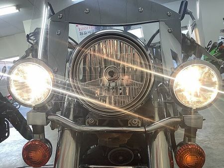 カワサキ バルカン900カスタム VULCAN900クラシック 今なお褪せない人気の重厚感溢れる大型アメリカンは装備満載で凄 39
