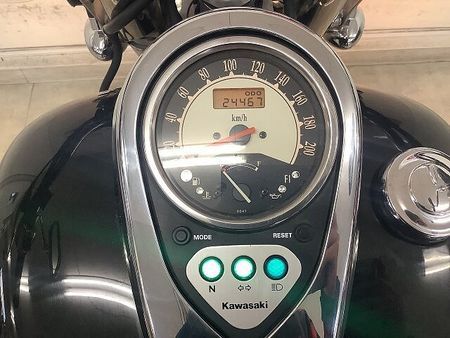 カワサキ バルカン900カスタム VULCAN900クラシック 今なお褪せない人気の重厚感溢れる大型アメリカンは装備満載で凄 7