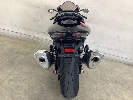 スズキ HAYABUSA ハヤブサ-3 漆黒のスピードを乗りこなすのは…貴方。標準装備も充実の車検付き高年式は早い者 17
