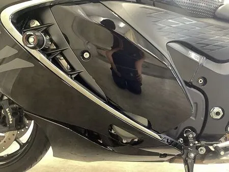 スズキ HAYABUSA ハヤブサ-3 漆黒のスピードを乗りこなすのは…貴方。標準装備も充実の車検付き高年式は早い者 21