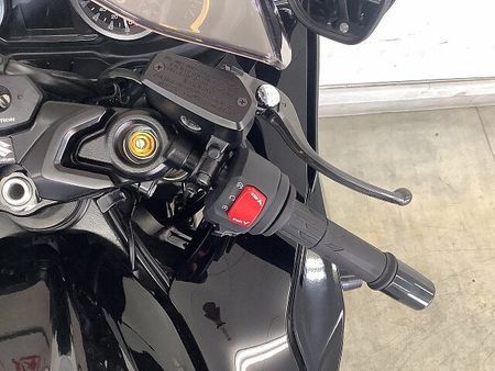 スズキ HAYABUSA ハヤブサ-3 漆黒のスピードを乗りこなすのは…貴方。標準装備も充実の車検付き高年式は早い者 25