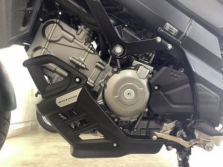 スズキ Vストローム650XT Vストローム650XTA 【マル得車両】快適性と走破性を兼ね備えたミドルアドベンチャーはワ 21