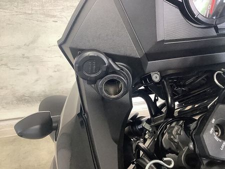 スズキ Vストローム650XT Vストローム650XTA 【マル得車両】快適性と走破性を兼ね備えたミドルアドベンチャーはワ 35
