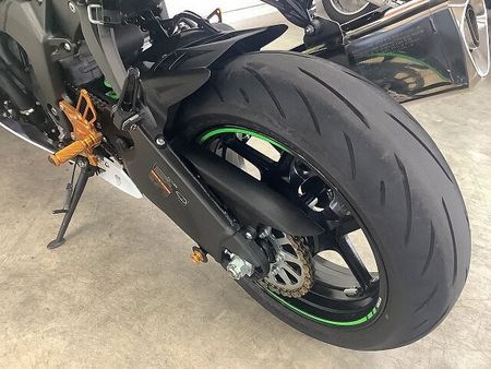 カワサキ ZX-6R ZX-6RA KRT Edition ミドルクラスSSの雄の躍動する存在感をその手に!多彩 21