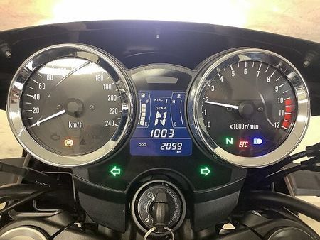 カワサキ Z900RS Z900RSカフェ 名車「Z1」を彷彿とさせるデザインと最新の技術が融合した温故知新なカフ 6