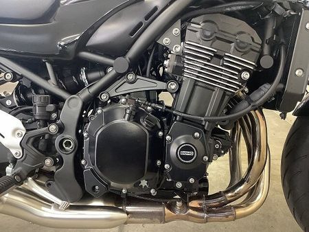 カワサキ Z900RS Z900RSカフェ 名車「Z1」を彷彿とさせるデザインと最新の技術が融合した温故知新なカフ 9