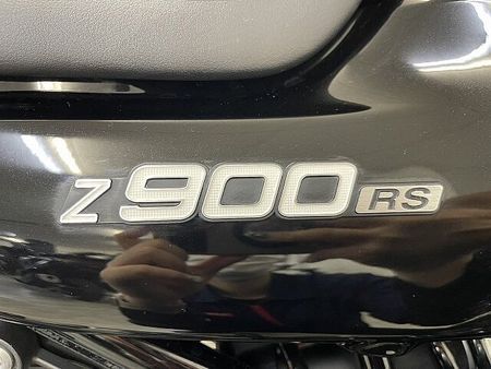 カワサキ Z900RS Z900RS 名車「Z1」を彷彿とさせるデザインと最新の技術が融合した温故知新な一台!高年 11