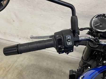 カワサキ Z900RS Z900RS 名車「Z1」を彷彿とさせるデザインと最新の技術が融合した温故知新な一台!高年 25