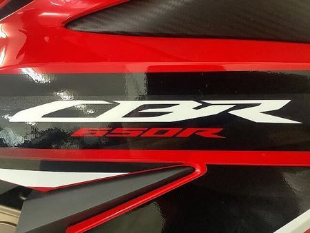 ホンダ CBR650R CBR650R【マル得車両】 新世代のミドルCBRはなんでもこなせる万能フルカウル並列4気 12