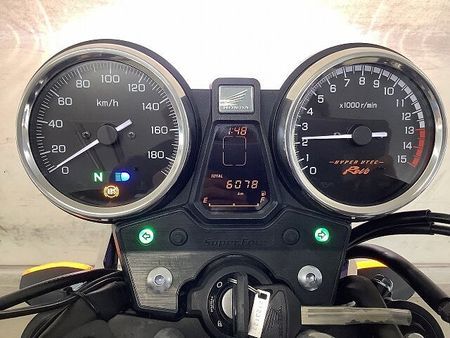 ホンダ CB400スーパーフォア CB400SF-4A 乗り手の心をRevoする正統派ネイキッドは嬉しいワンオーナー車&フル 7