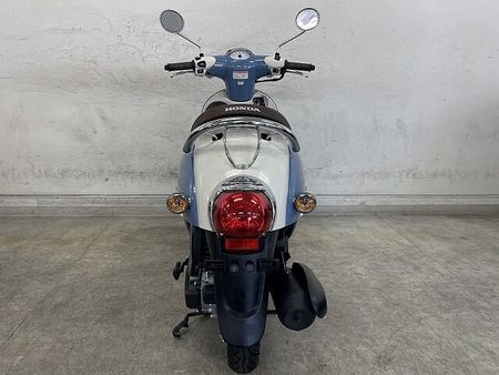 ホンダ ジョルノ ジョルノ-3 液晶メーター等、多彩な機能が満載のファッションスクーター!サイドスタンド付き 12