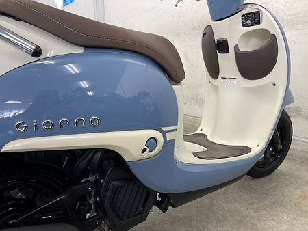 ホンダ ジョルノ ジョルノ-3 液晶メーター等、多彩な機能が満載のファッションスクーター!サイドスタンド付き 13