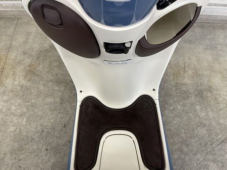 ホンダ ジョルノ ジョルノ-3 液晶メーター等、多彩な機能が満載のファッションスクーター!サイドスタンド付き 15