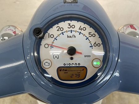 ホンダ ジョルノ ジョルノ-3 液晶メーター等、多彩な機能が満載のファッションスクーター!サイドスタンド付き 5