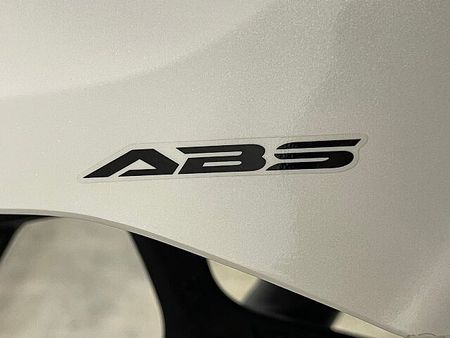 ホンダ PCX125 PCX125-4ハイブリッド 静かに、鋭く。次世代の走りはハイブリッドにあり!バックレスト 28