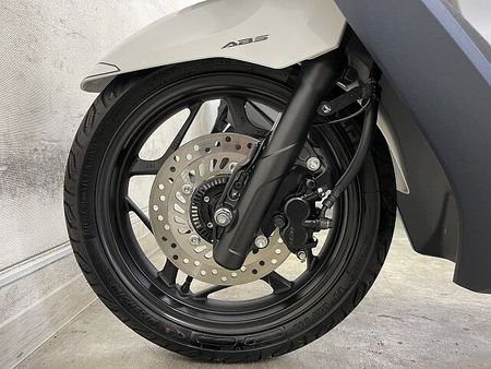 ホンダ PCX125 PCX125-4ハイブリッド 静かに、鋭く。次世代の走りはハイブリッドにあり!バックレスト 7