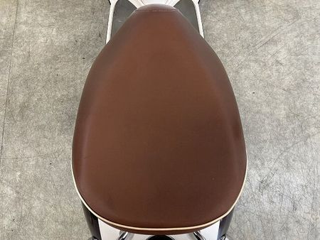 ヤマハ ビーノ(2サイクル) VINO DX オシャレバイクの代名詞な一台が人気のカラーで登場!乗り易さも抜群ですよ☆ 14