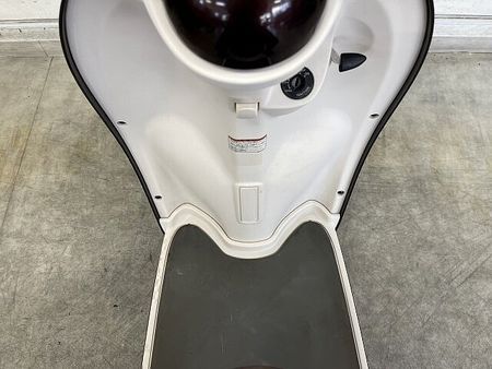 ヤマハ ビーノ(2サイクル) VINO DX オシャレバイクの代名詞な一台が人気のカラーで登場!乗り易さも抜群ですよ☆ 15