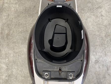 ヤマハ ビーノ(2サイクル) VINO DX オシャレバイクの代名詞な一台が人気のカラーで登場!乗り易さも抜群ですよ☆ 20