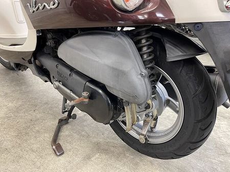 ヤマハ ビーノ(2サイクル) VINO DX オシャレバイクの代名詞な一台が人気のカラーで登場!乗り易さも抜群ですよ☆ 8