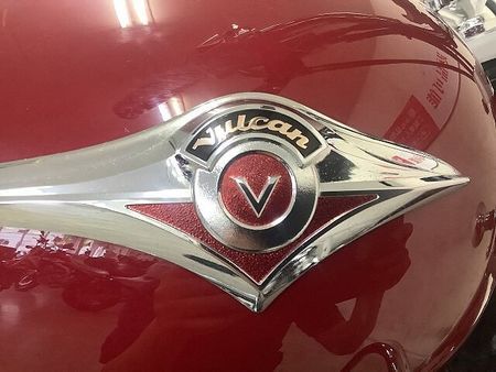 カワサキ バルカン900カスタム VULCAN900クラシック 今なお褪せない人気の重厚感溢れる大型アメリカンは装備満載で凄 11