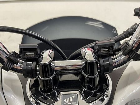 ホンダ PCX125 PCX125-3 スマートキー採用の先進感溢れる次世代スクーターはカスタム光る一台です☆ 36