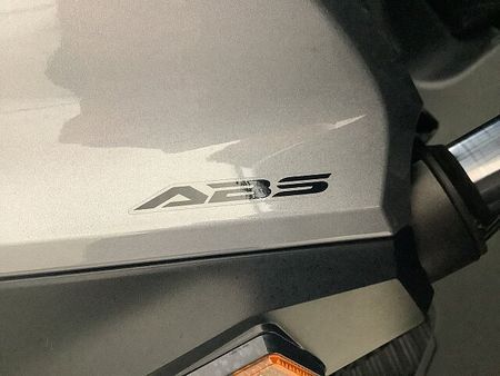 ホンダ フォルツァ(MF06) フォルツァ-5 「力強さ」、「オシャレさ」、「快適さ」、数多の顔を見せてくれる新世代ビッグ 34