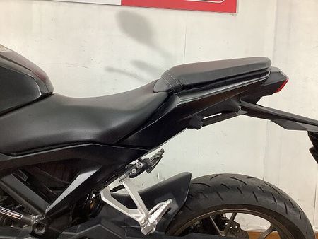 ホンダ CB125R CB125R 2021年モデル ヘルメットホルダー付き ABS標準装備!! 25