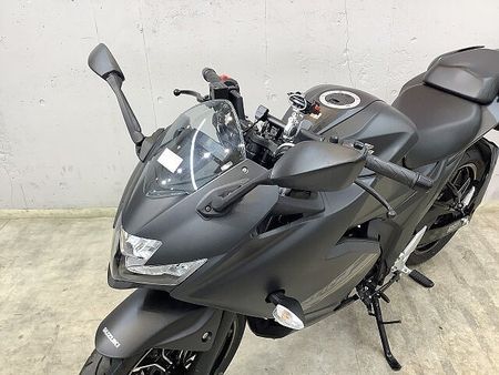 スズキ ジクサー SF250 ジクサー250SF ABS アクセサリーバー&USB電源! 油冷シングルエンジン搭載モデル 16