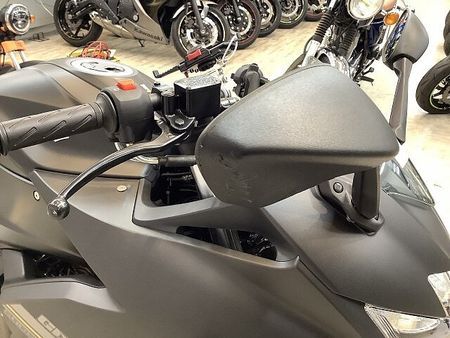 スズキ ジクサー SF250 ジクサー250SF ABS アクセサリーバー&USB電源! 油冷シングルエンジン搭載モデル 24
