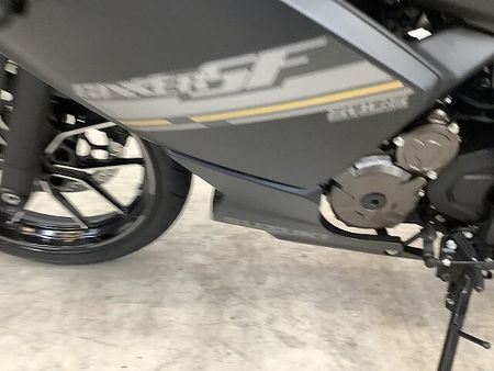 スズキ ジクサー SF250 ジクサー250SF ABS アクセサリーバー&USB電源! 油冷シングルエンジン搭載モデル 37