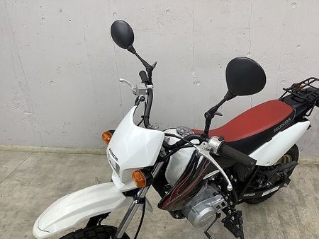 ホンダ XR100R(競技用) 【スピード納車】XR100モタード JMCA認証ヨシムラサイクロンマフラー! リアキャリア 17