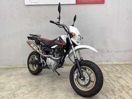 ホンダ XR100R(競技用) 【スピード納車】XR100モタード JMCA認証ヨシムラサイクロンマフラー! リアキャリア 3