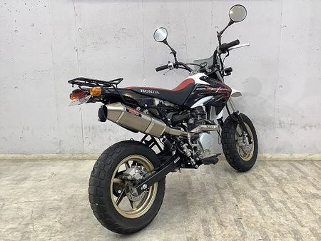 ホンダ XR100R(競技用) 【スピード納車】XR100モタード JMCA認証ヨシムラサイクロンマフラー! リアキャリア 4