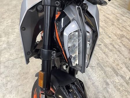 KTM 390 DUKE 390デューク ABS フェンダーレスキット装備! デイトナ製USB電源! TFT液晶メー 25