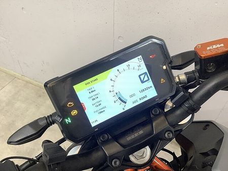 KTM 390 DUKE 390デューク ABS フェンダーレスキット装備! デイトナ製USB電源! TFT液晶メー 8