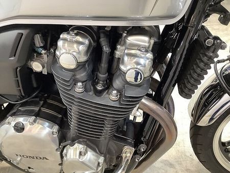 ホンダ CB1100 CB1100 ABS エンジンガード! USB電源! SC65モデル! 30