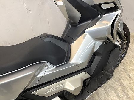 ホンダ X-ADV X-ADV ABS リアキャリア装備! ETC&グリップヒーター&走行モード&DCソケット 15