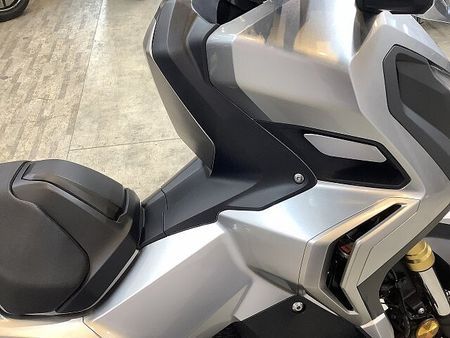 ホンダ X-ADV X-ADV ABS リアキャリア装備! ETC&グリップヒーター&走行モード&DCソケット 31