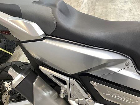 ホンダ X-ADV X-ADV ABS リアキャリア装備! ETC&グリップヒーター&走行モード&DCソケット 34