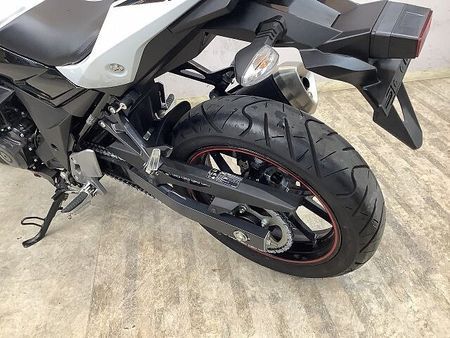 スズキ GSX250R GSX250R アクセサリーバー装備! デイトナ製USB電源装備! DN11Aモデル! 20