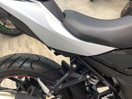 スズキ GSX250R GSX250R アクセサリーバー装備! デイトナ製USB電源装備! DN11Aモデル! 34