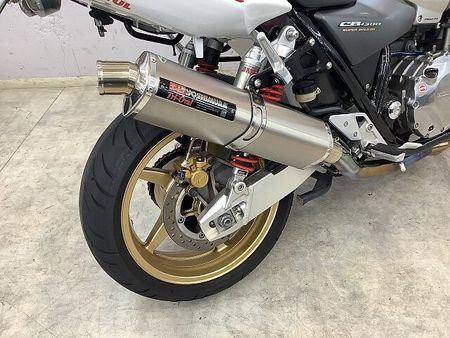 ホンダ CB1300スーパーボルドール CB1300スーパーボルドール JMCA認証ヨシムラ製トライオーバルチタンサイクロンマフラ 14