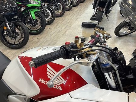 ホンダ CB1300スーパーボルドール CB1300スーパーボルドール JMCA認証ヨシムラ製トライオーバルチタンサイクロンマフラ 23