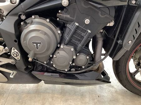 トライアンフ STREET TRIPLE ストリートトリプルRS フルノーマル! インジェクションモデル! 水冷並列3気筒エンジン搭 28