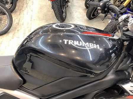 トライアンフ STREET TRIPLE ストリートトリプルRS フルノーマル! インジェクションモデル! 水冷並列3気筒エンジン搭 30