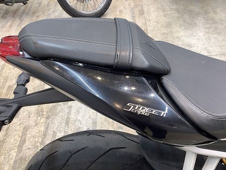 トライアンフ STREET TRIPLE ストリートトリプルRS フルノーマル! インジェクションモデル! 水冷並列3気筒エンジン搭 37
