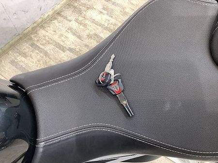 トライアンフ STREET TRIPLE ストリートトリプルRS フルノーマル! インジェクションモデル! 水冷並列3気筒エンジン搭 9