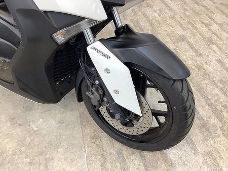 ヤマハ XMAX 250 XMAX ABS 純正オプションコンフォートシート&グリップヒーター&アクセサリーバー! 11